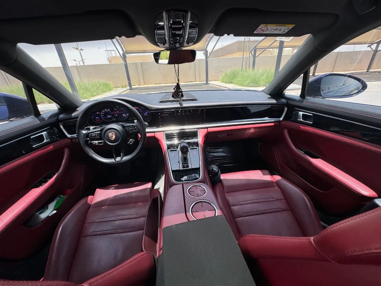 Car image 15