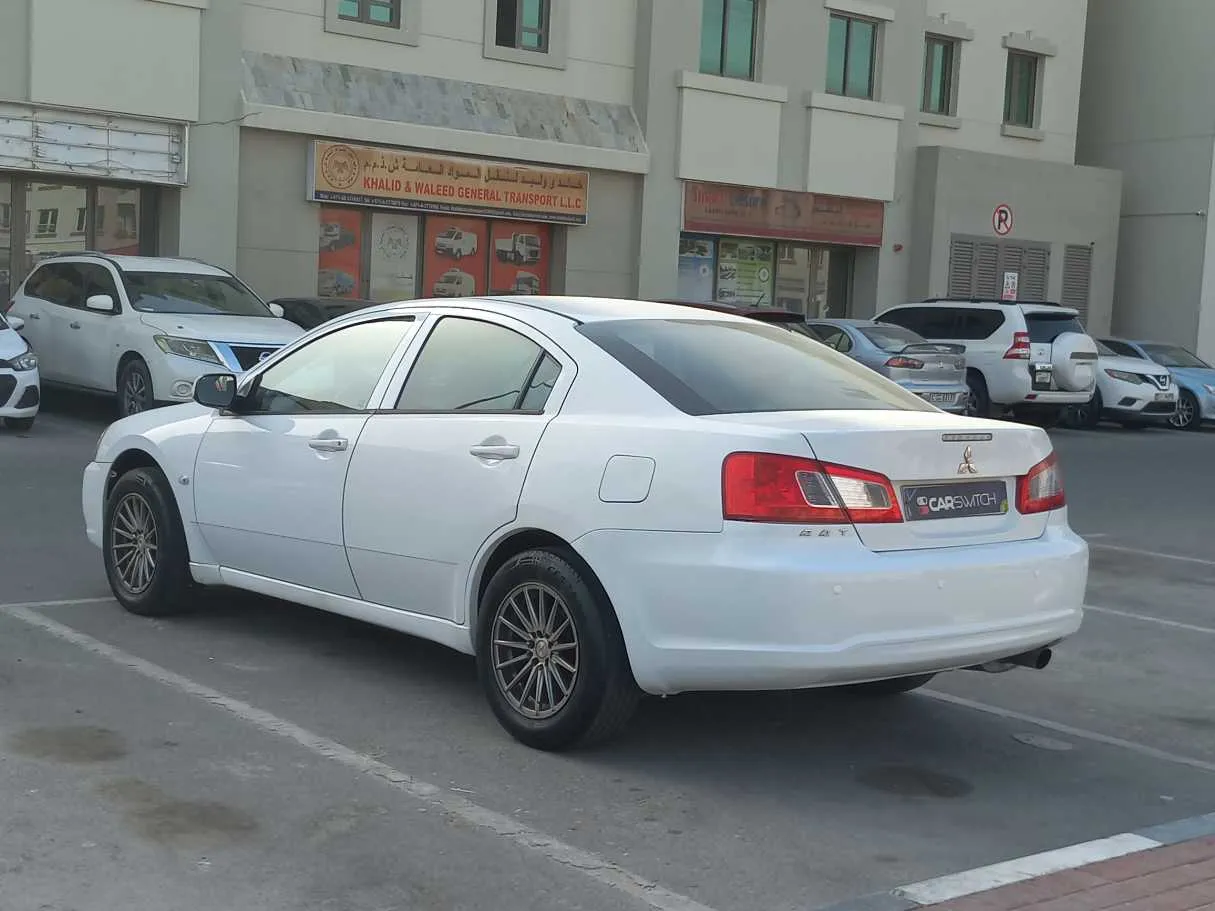 Car image 5