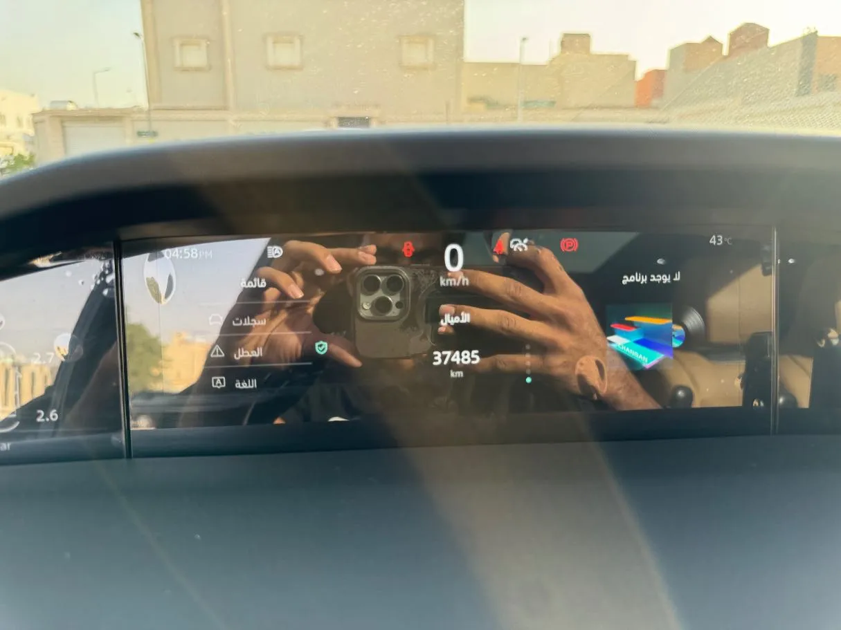 Car image 22