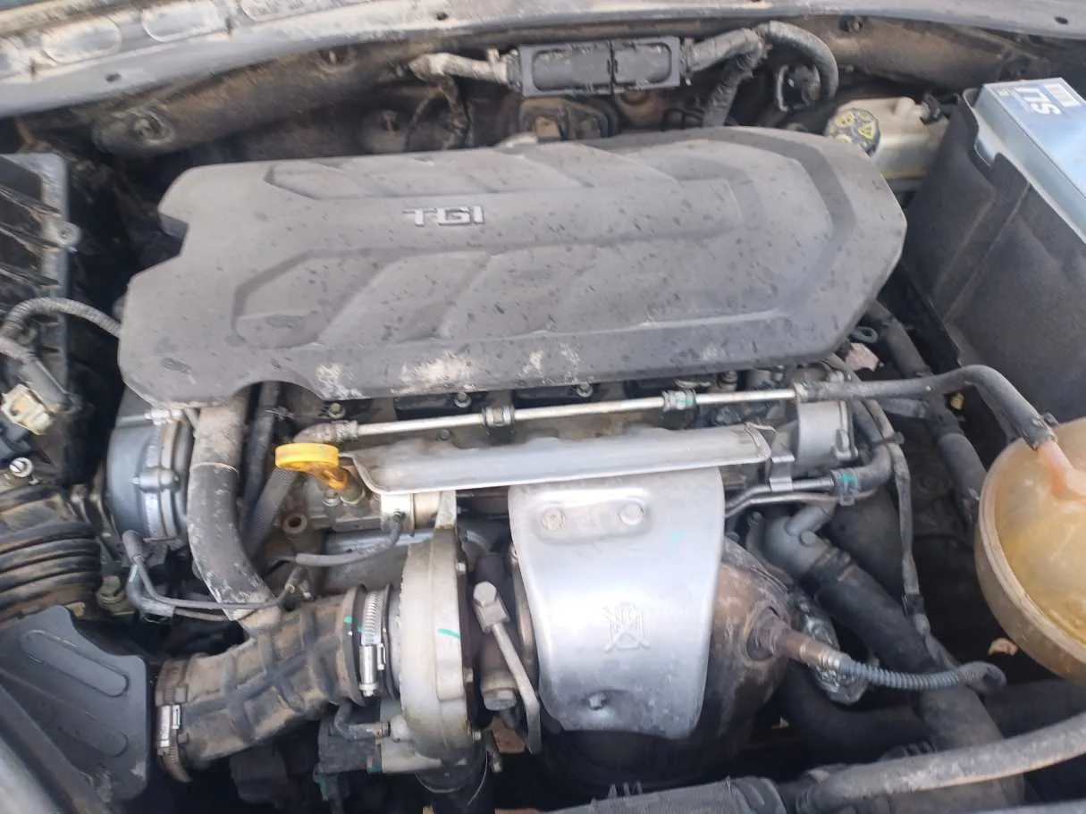 Car image 22