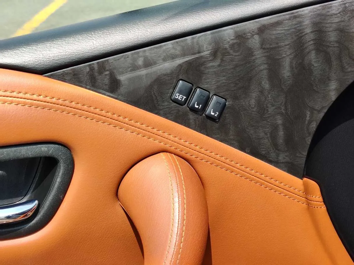 Car image 38