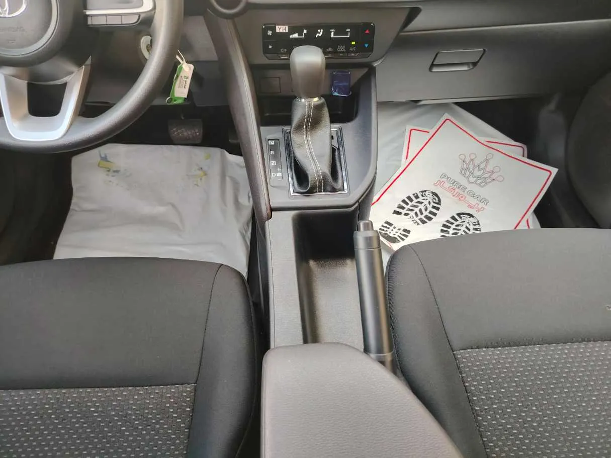 Car image 22