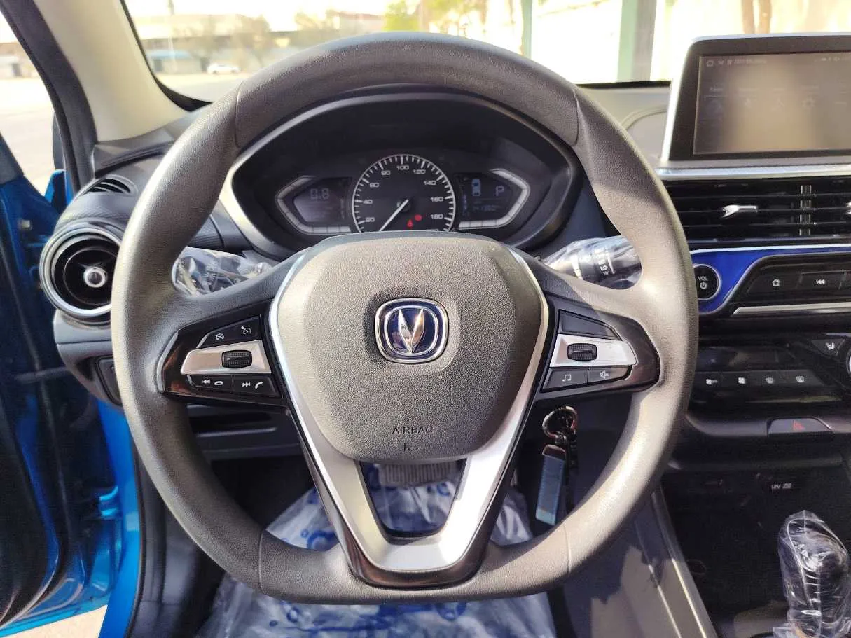 Car image 23