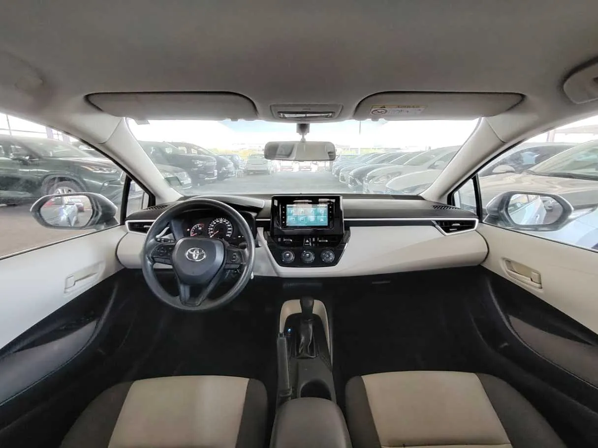 Car image 17