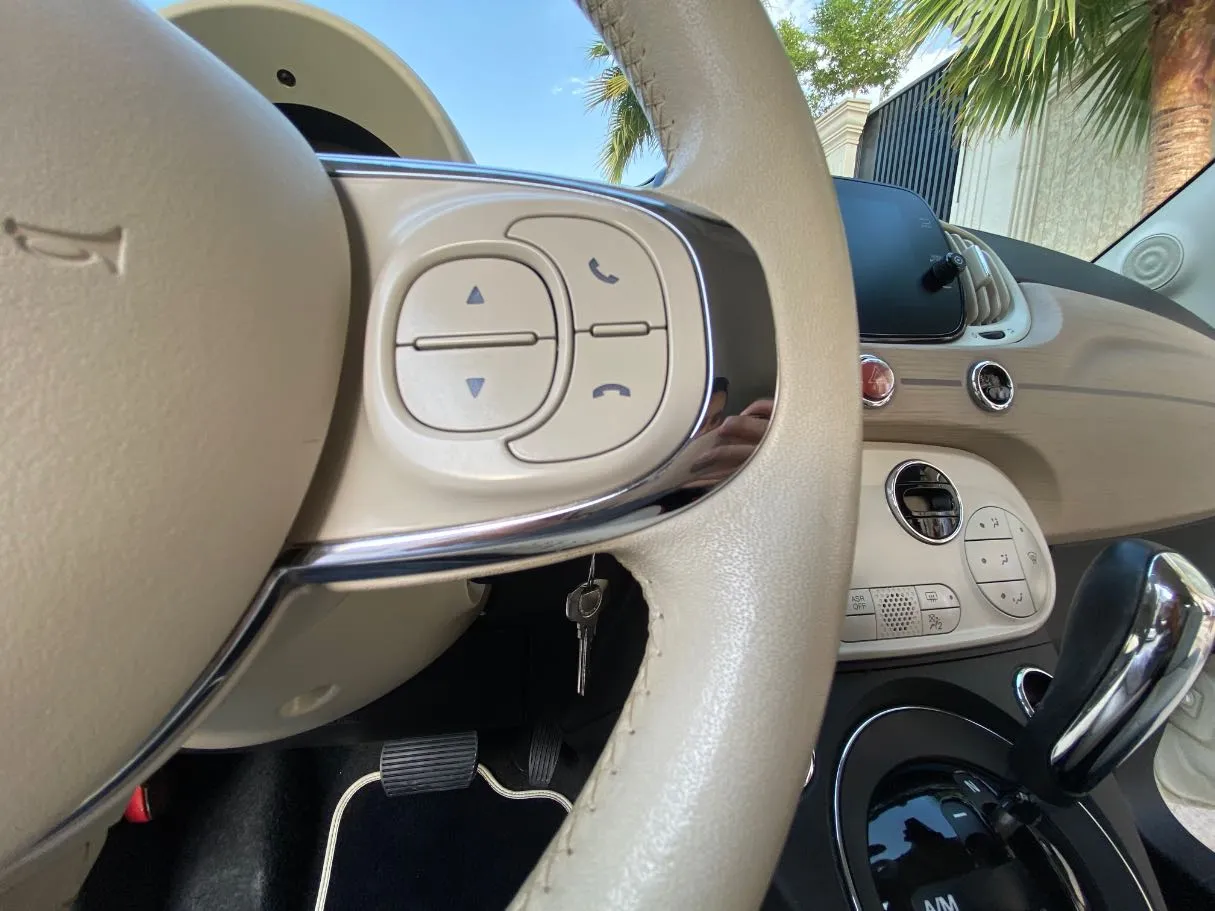 Car image 20