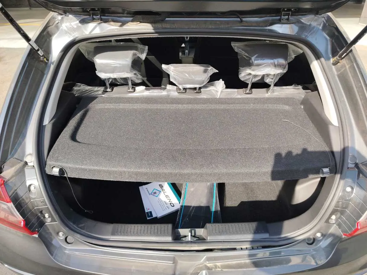 Car image 24