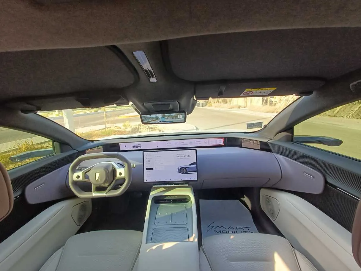 Car image 17