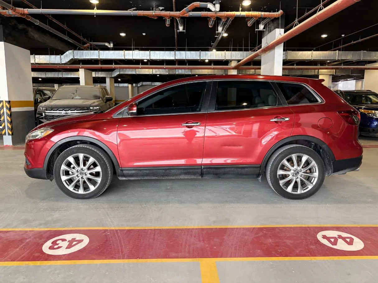 Car image 8