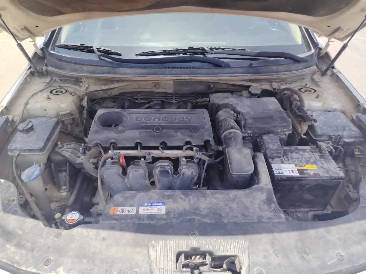 Car image 32