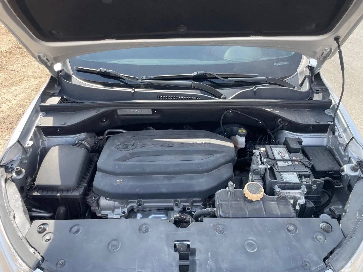 Car image 24