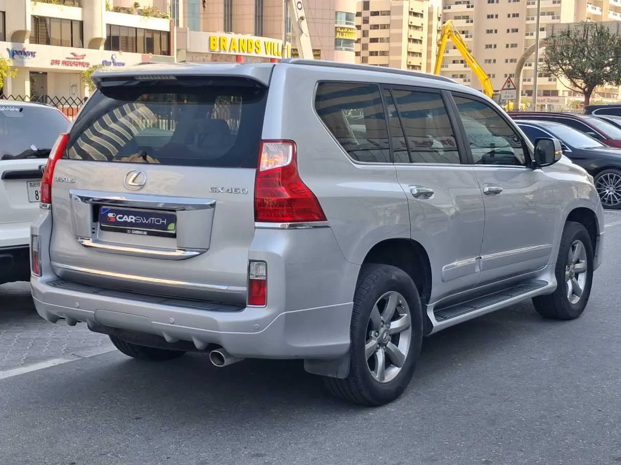 Car image 5