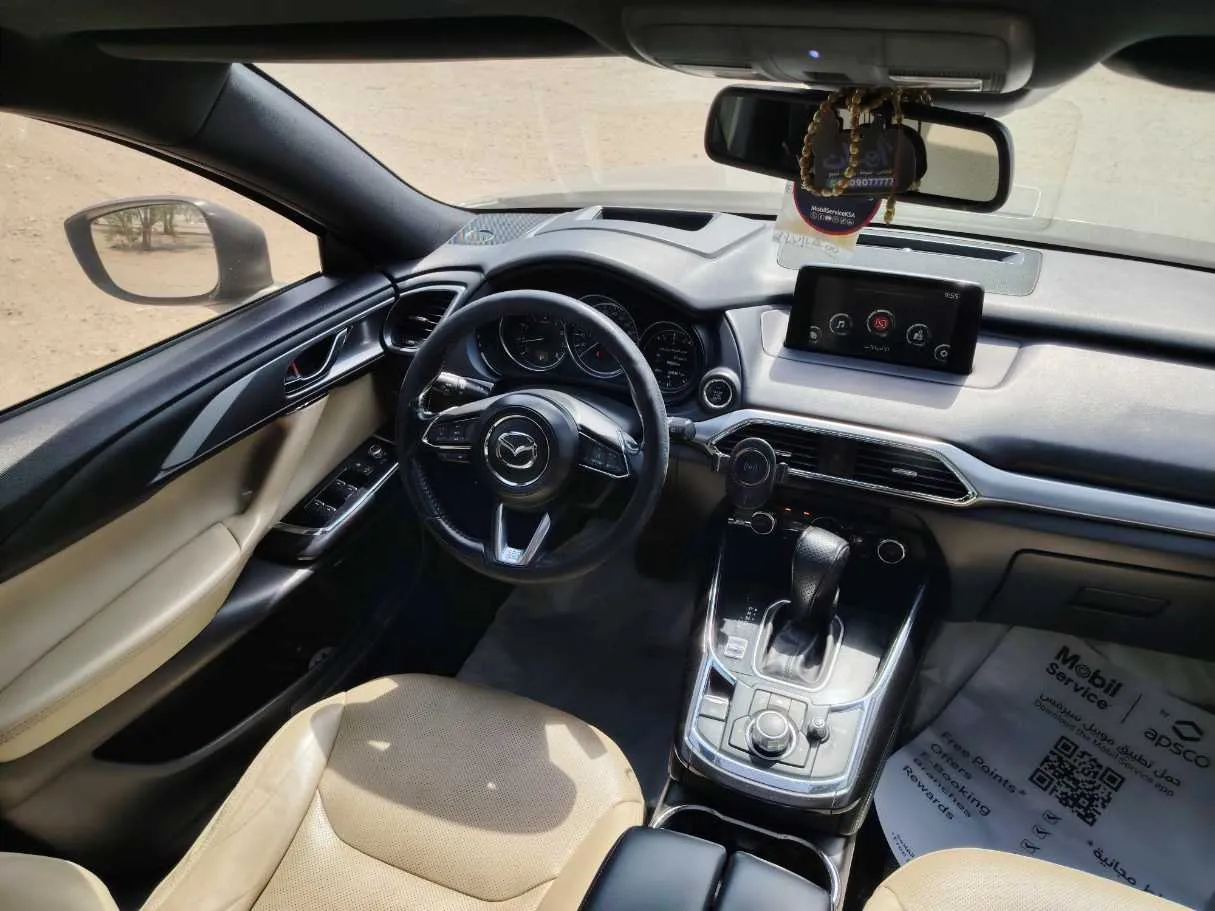Car image 28