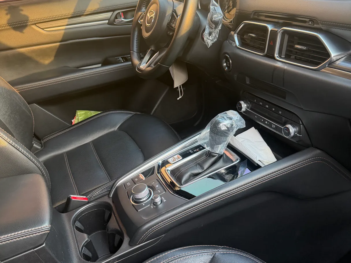 Car image 8