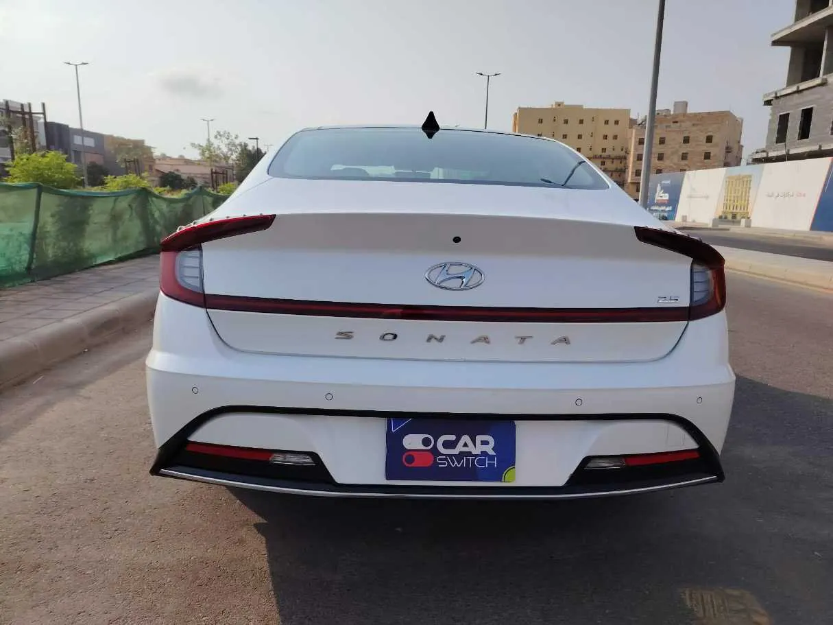 Car image 6