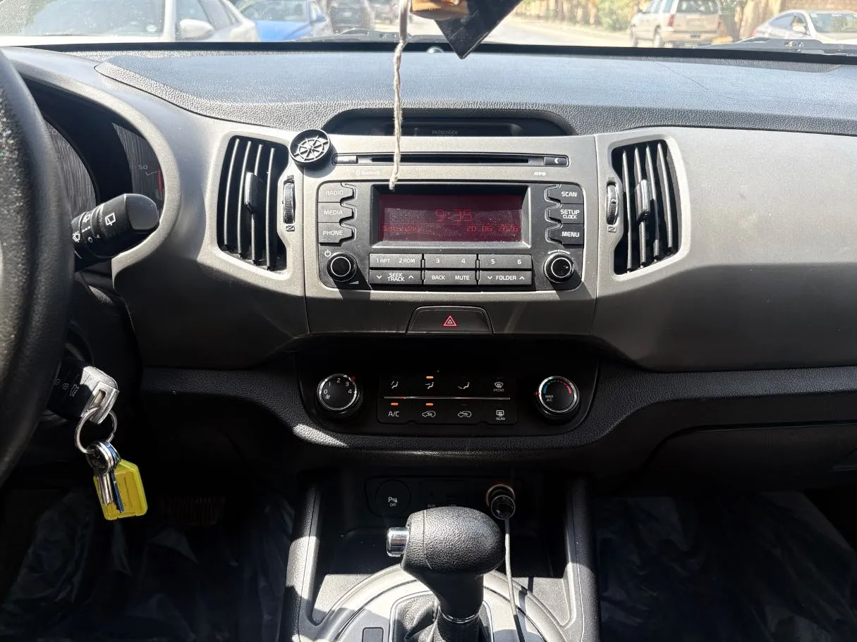 Car image 20