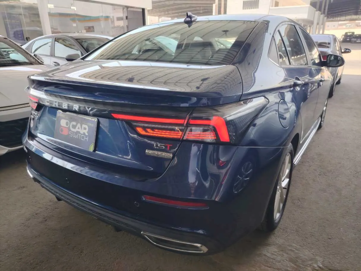 Car image 5