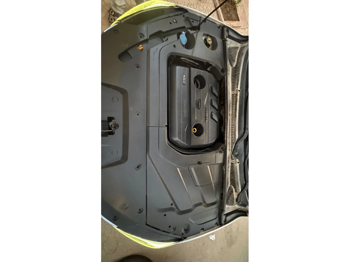 Car image 25