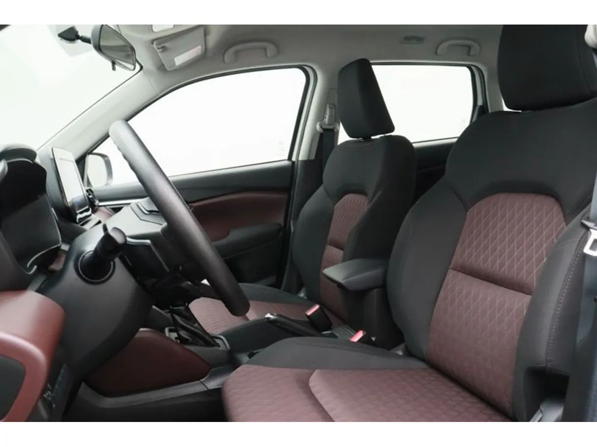 Car image 8