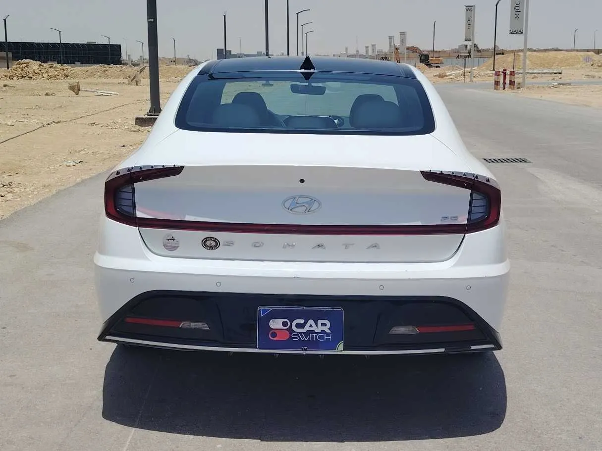 Car image 6