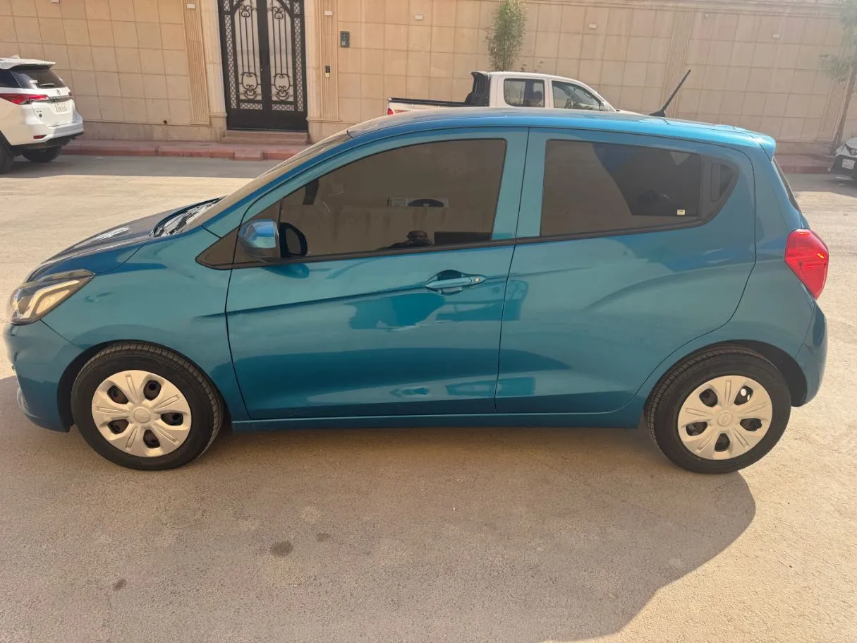 Car image 8