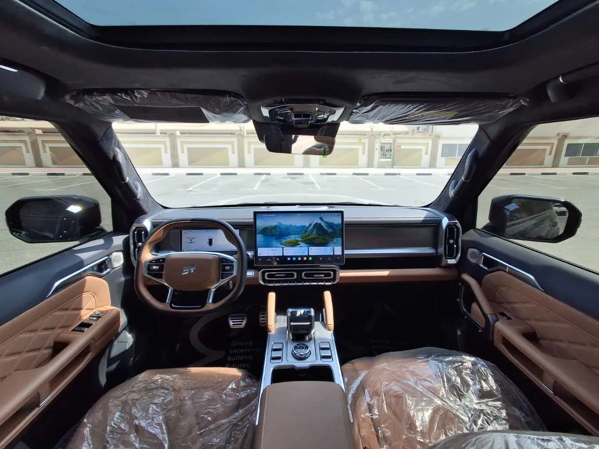 Car image 14