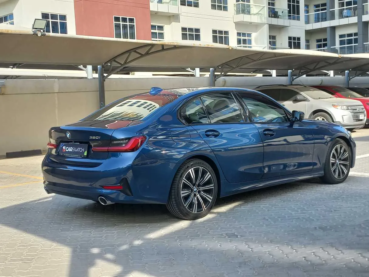 Car image 7
