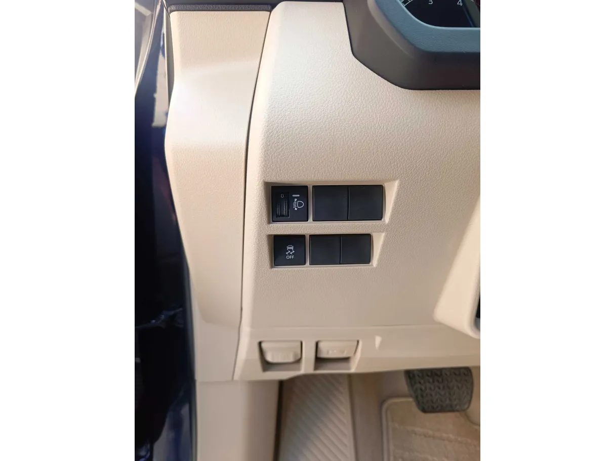 Car image 37