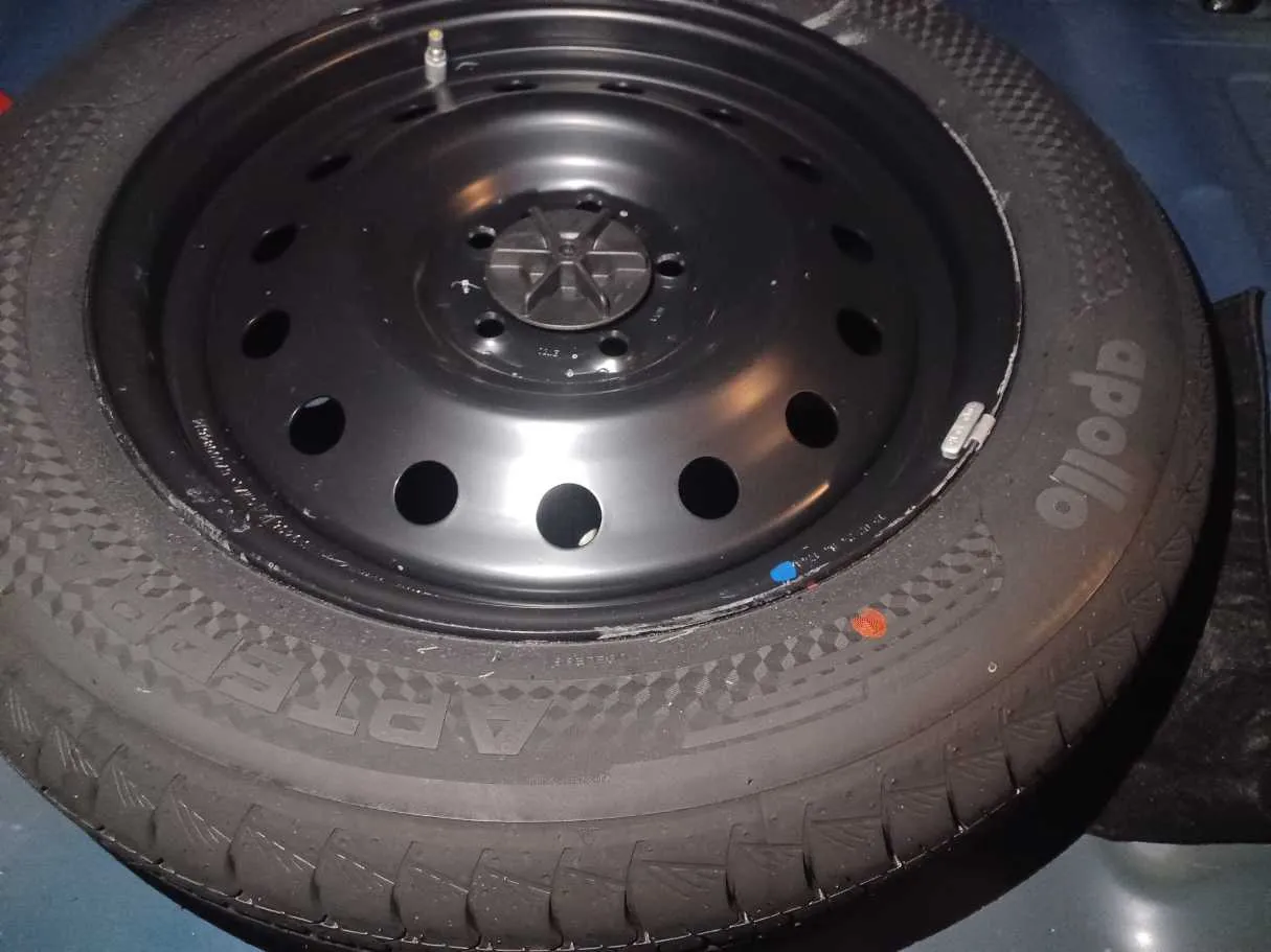 Car image 23