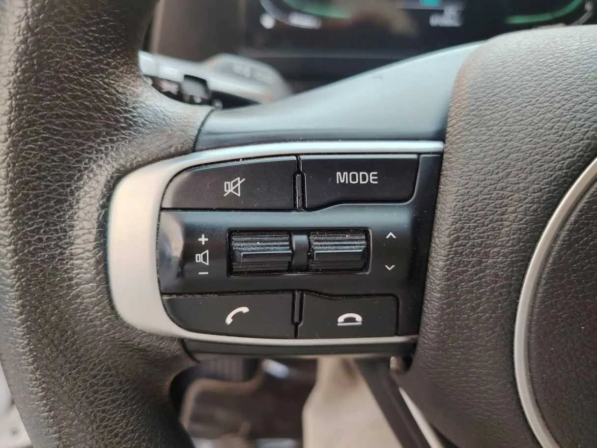 Car image 39