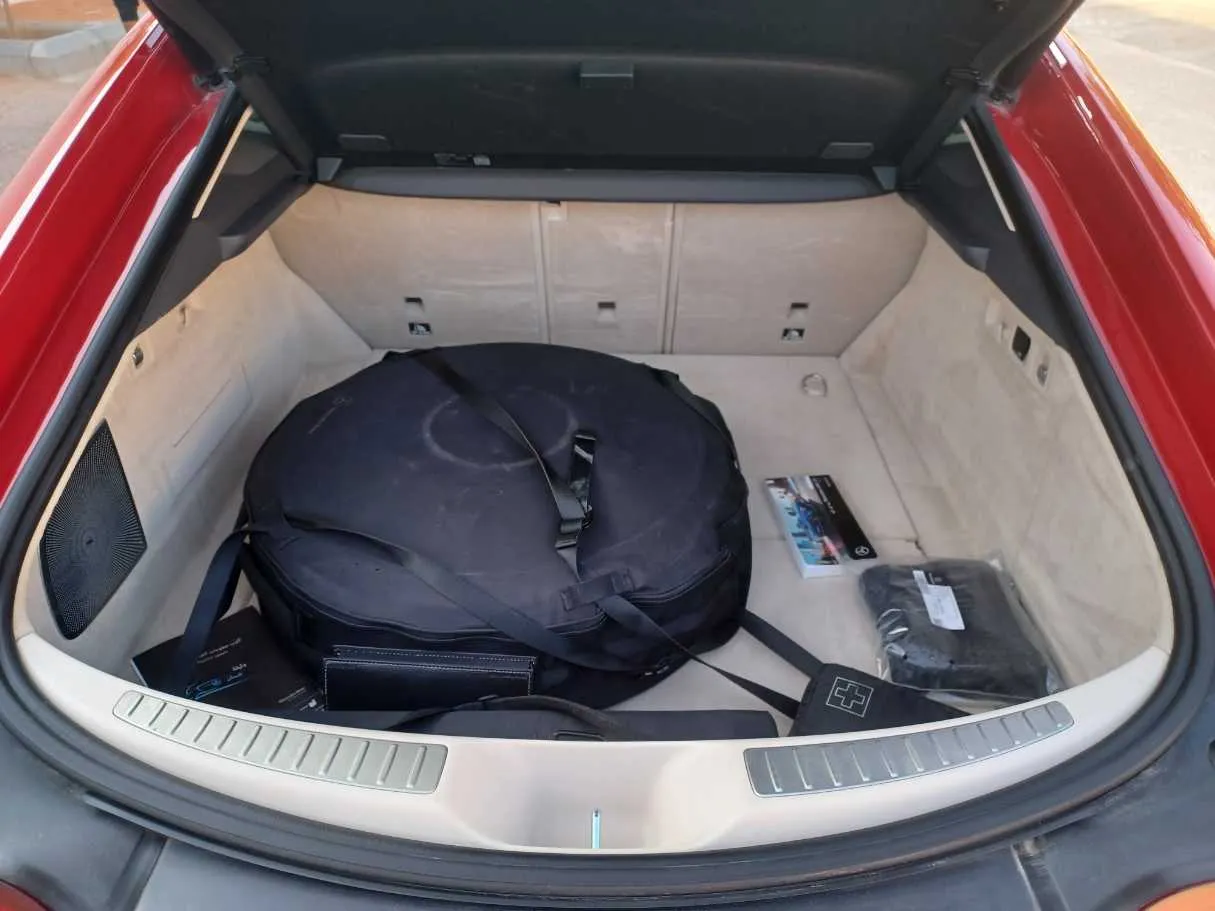 Car image 24