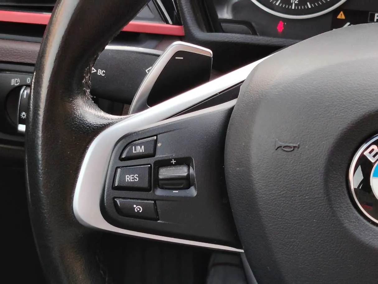 Car image 28