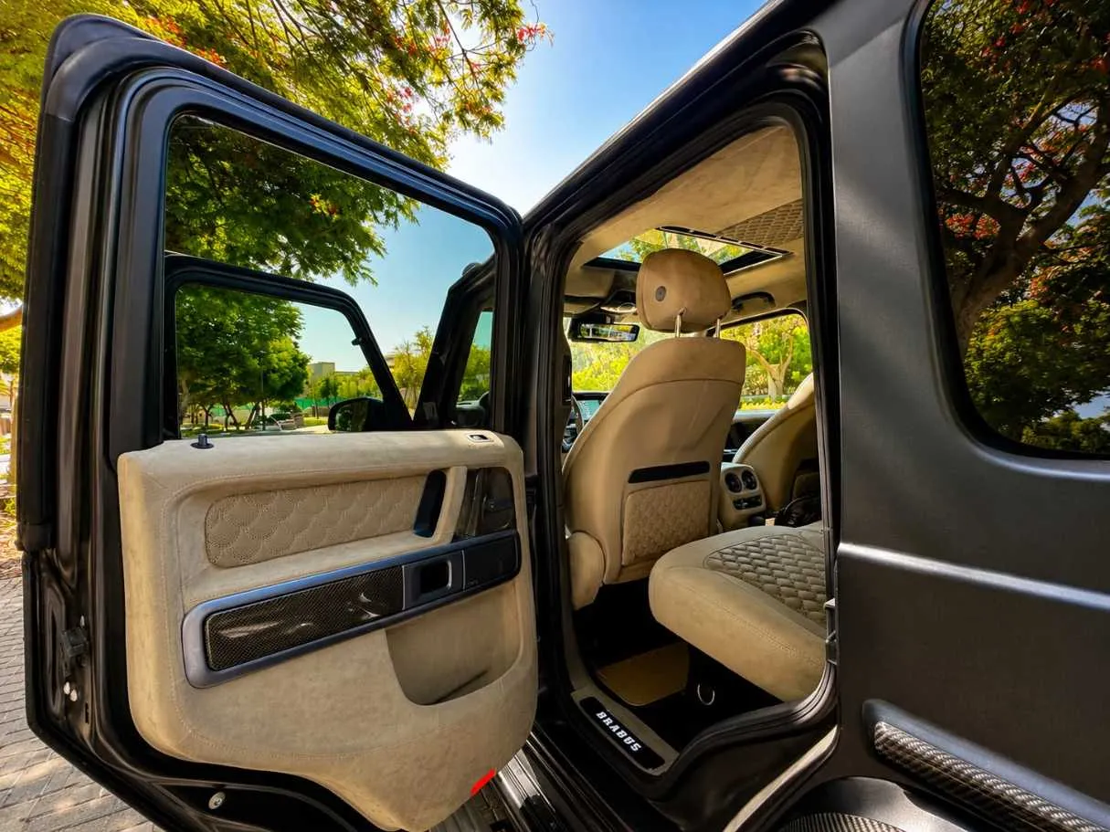 Car image 21