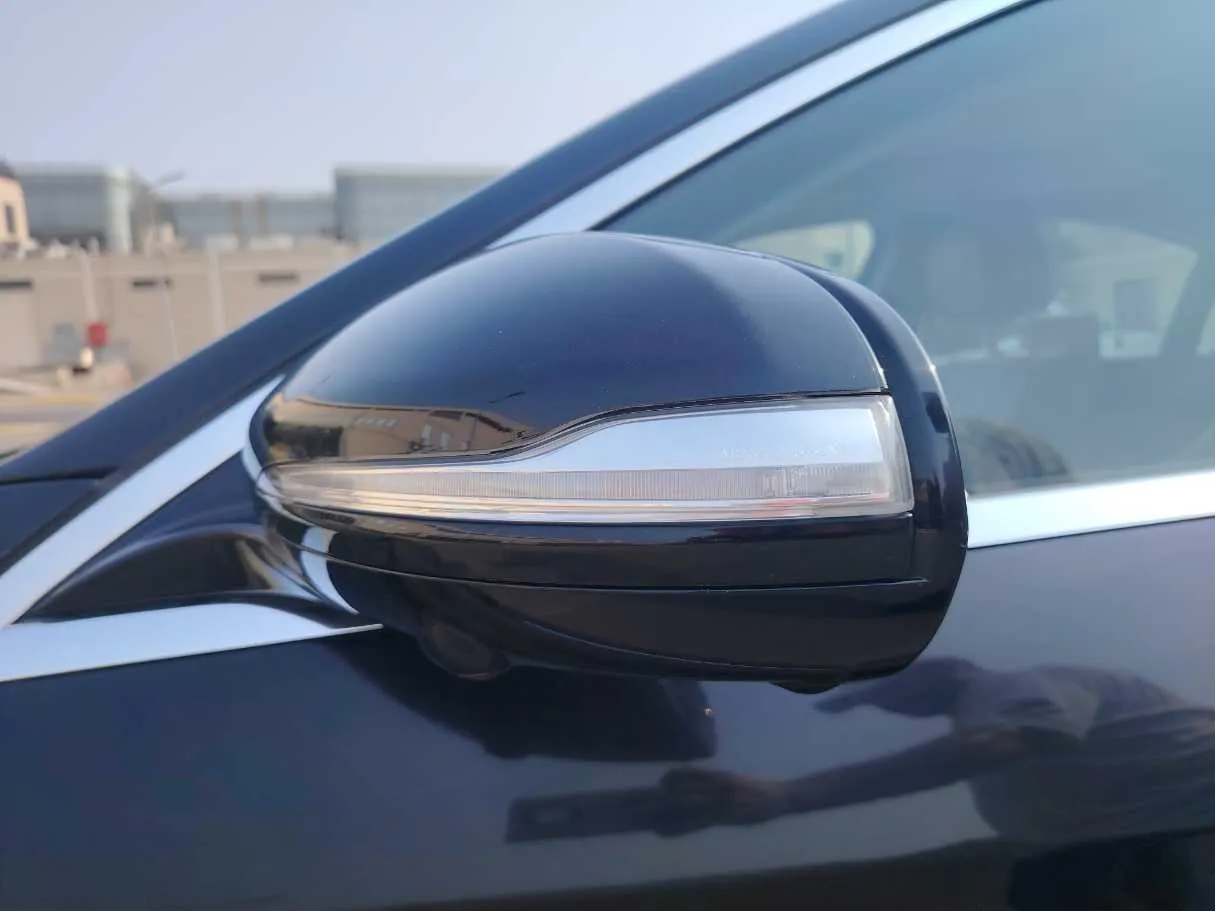 Car image 36