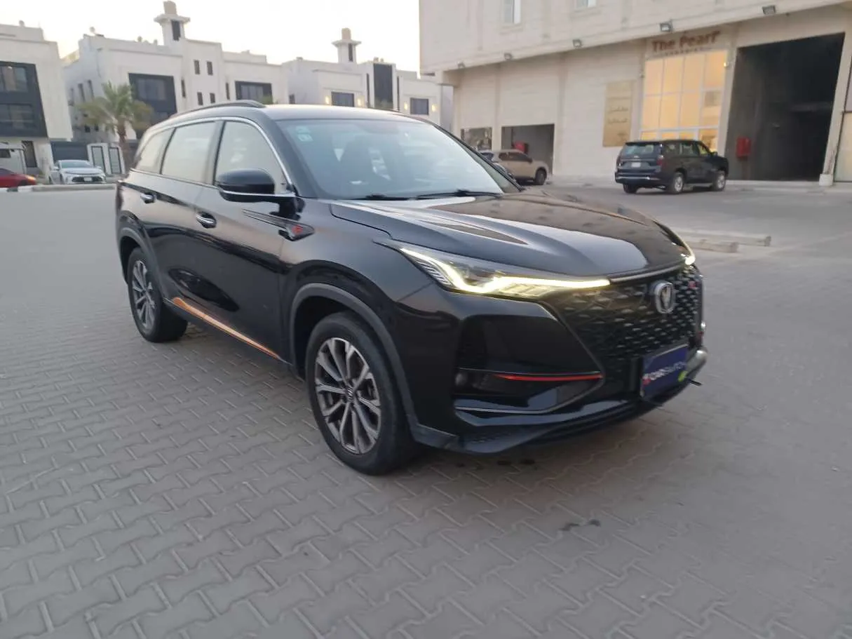 Car image 3