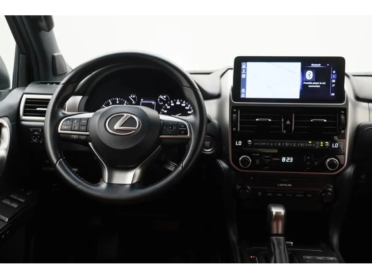 Car image 15
