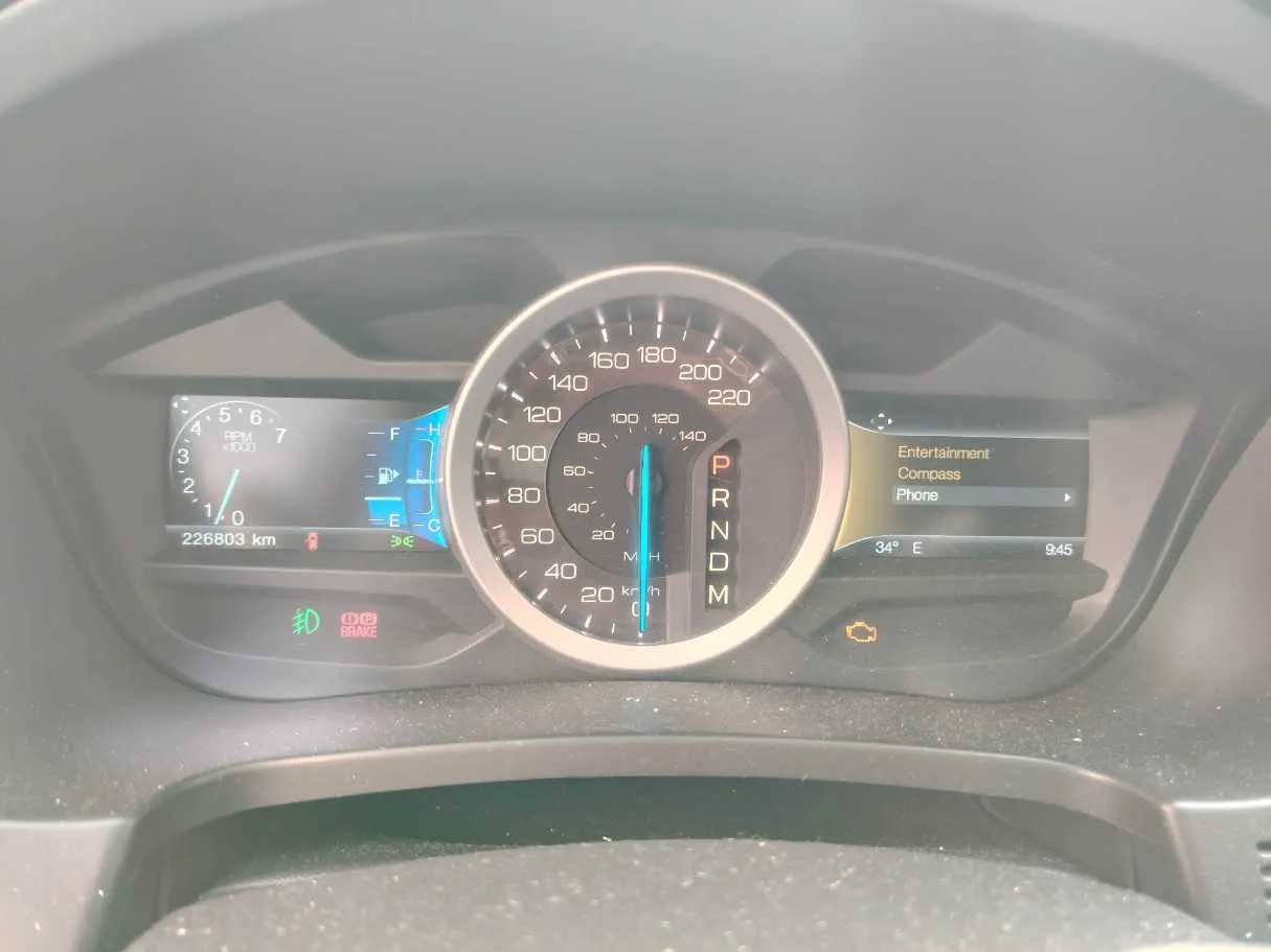 Car image 30