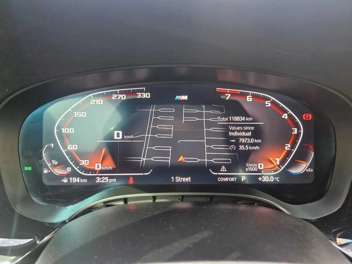 Car image 20
