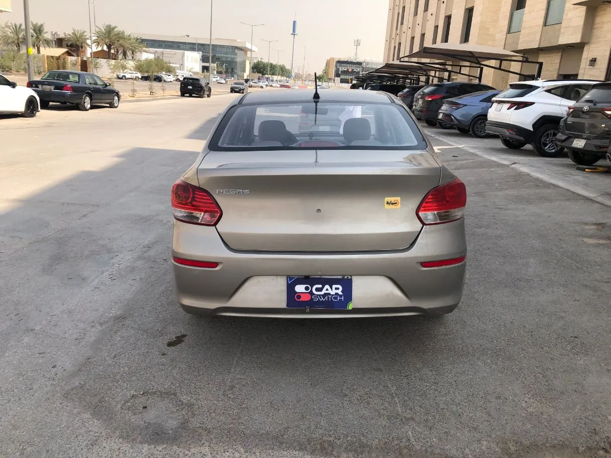 Car image 6