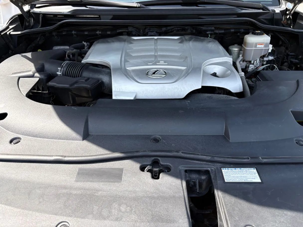 Car image 32