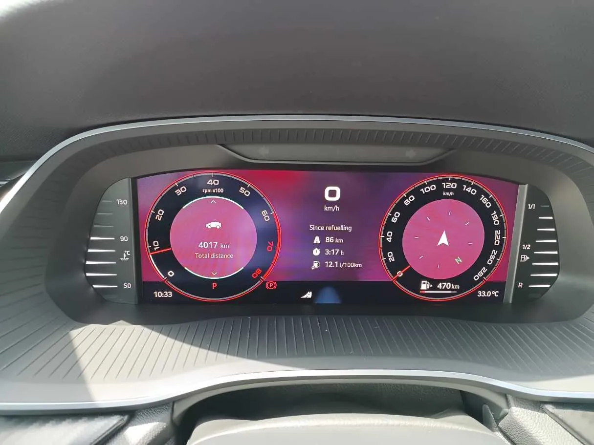 Car image 17