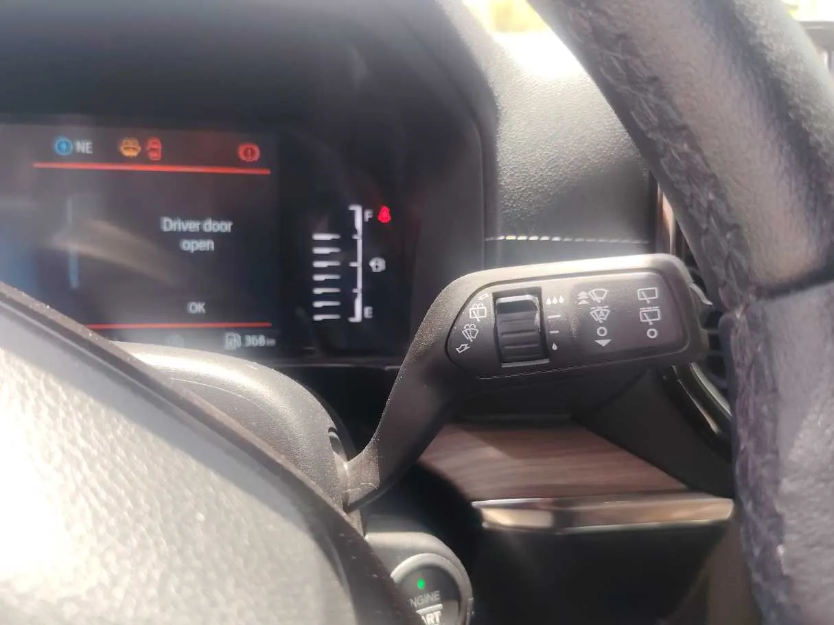 Car image 28