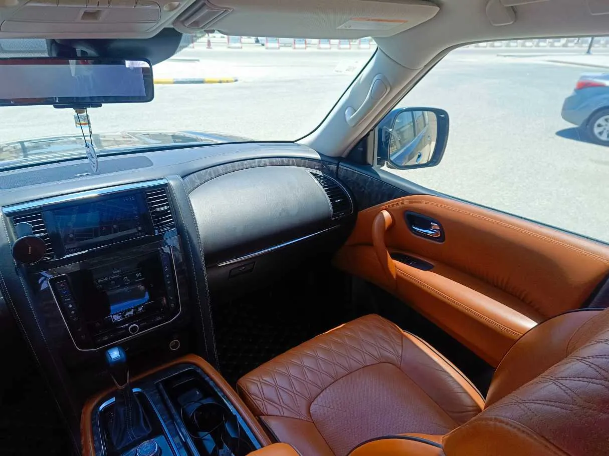 Car image 23