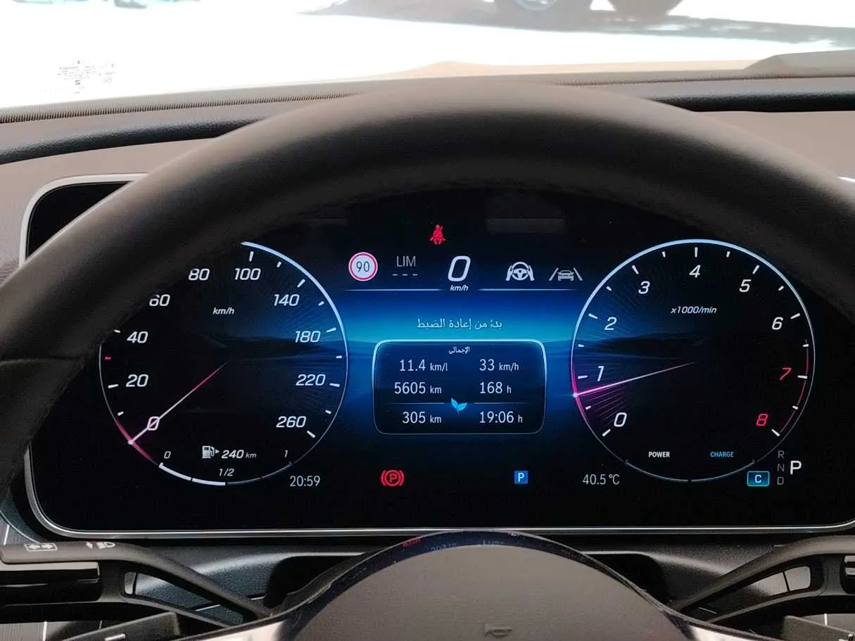 Car image 27