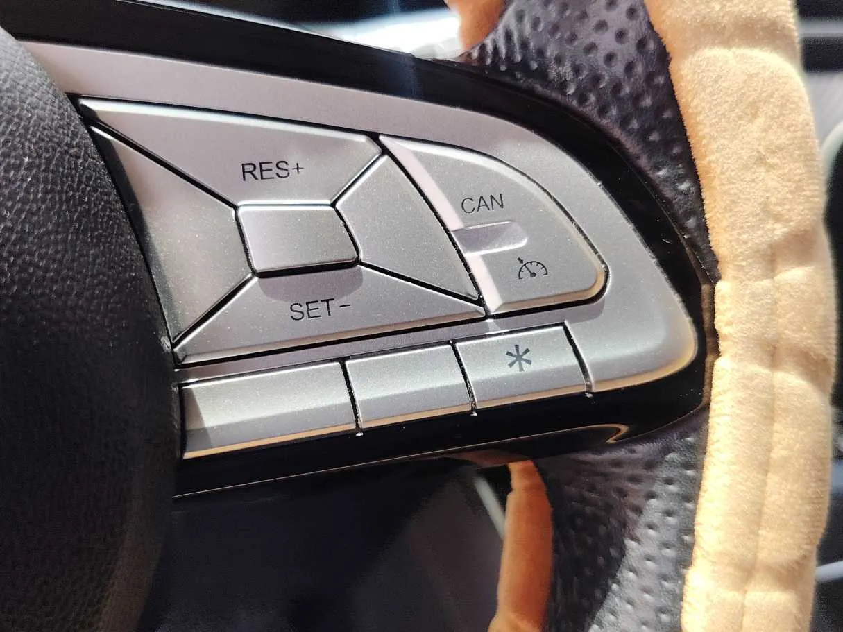Car image 37