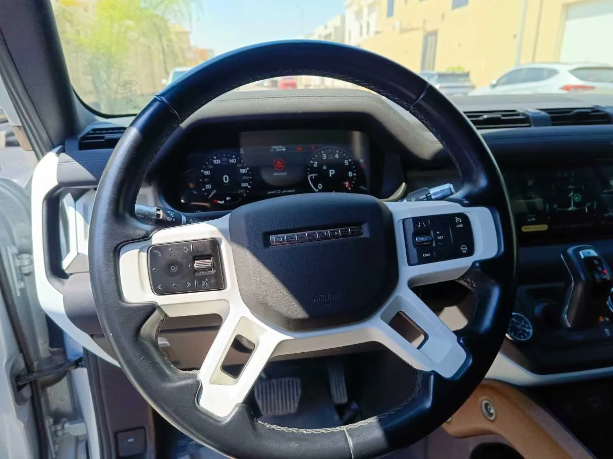 Car image 29