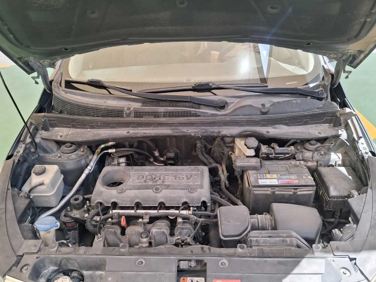 Car image 21