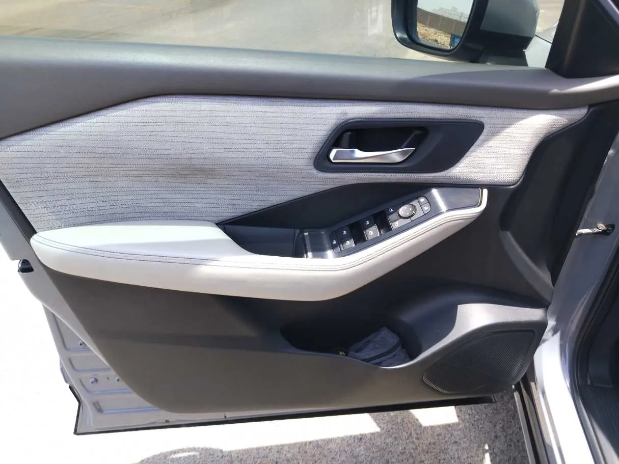 Car image 36