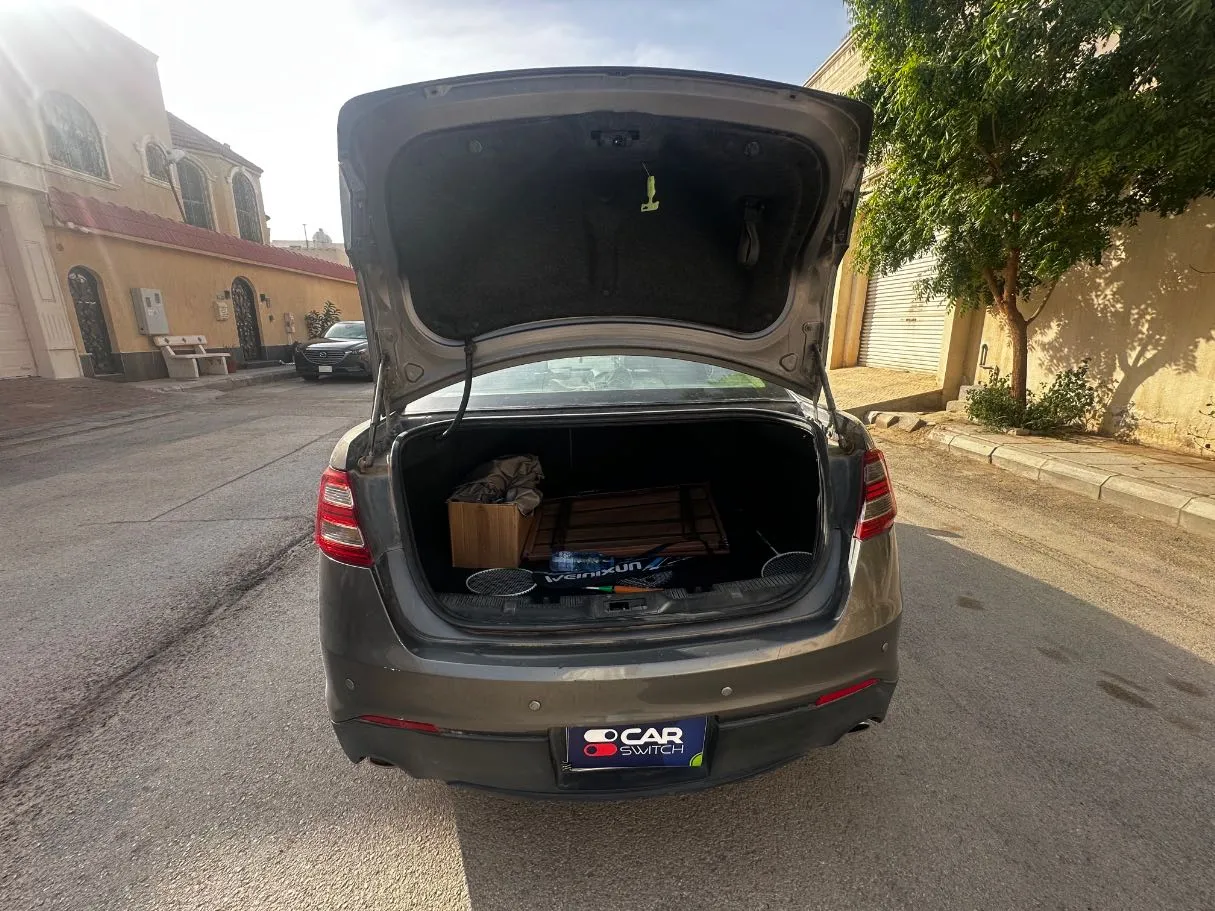 Car image 22
