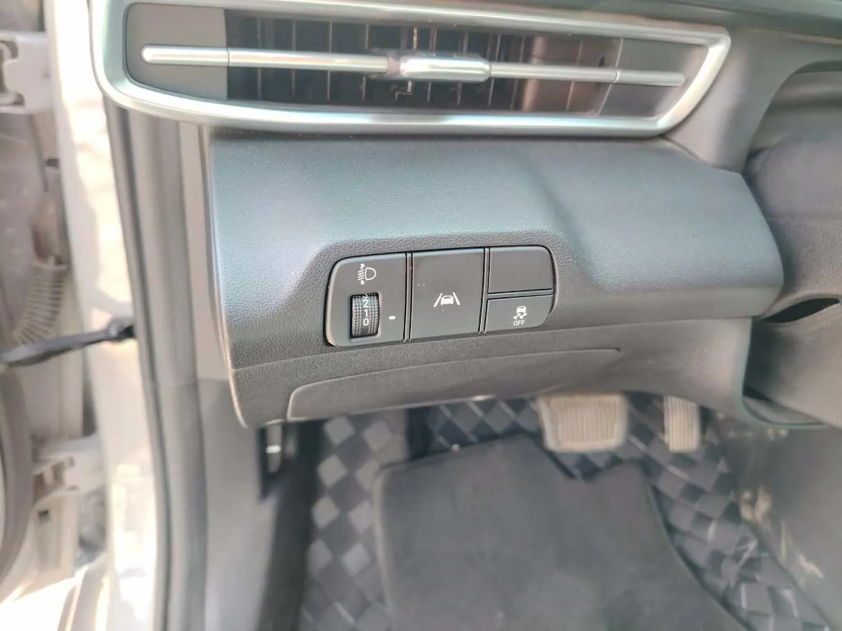 Car image 39