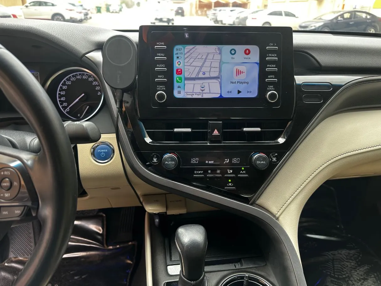 Car image 19